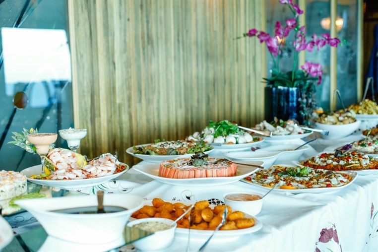 Sunday Buffet at Bay Lodge